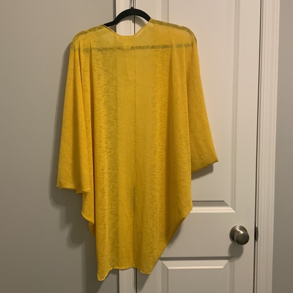 New York and Company Yellow Kimono Style - New With Tags Size L/XL - Picture 2 of 4
